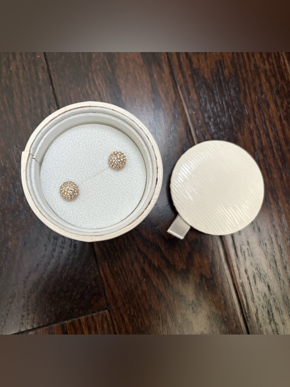 NEW Jilly Box Earrings